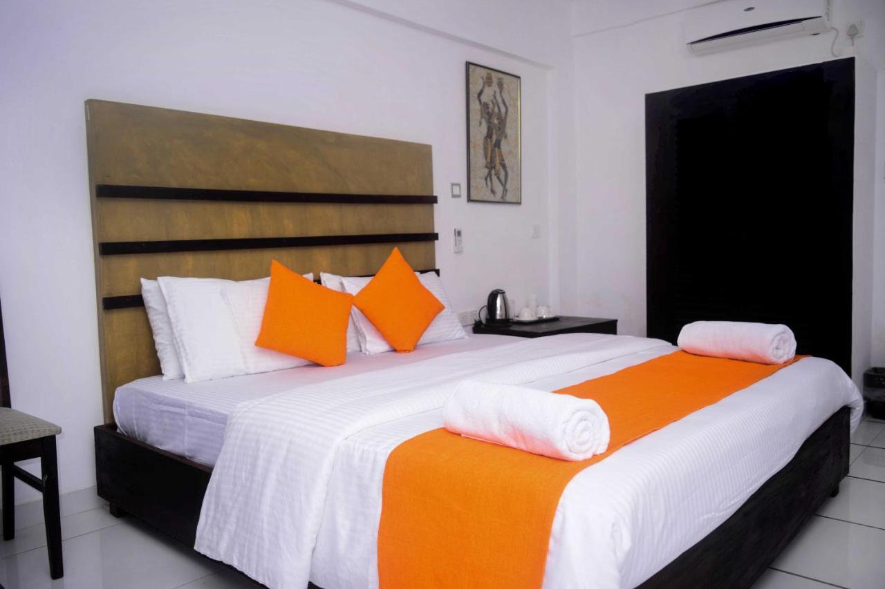 360 Beach Residence Negombo Eksteriør billede